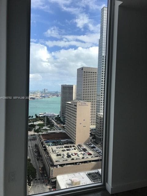 151 SE 1st St # 2801, Miami FL 33131 photo 4