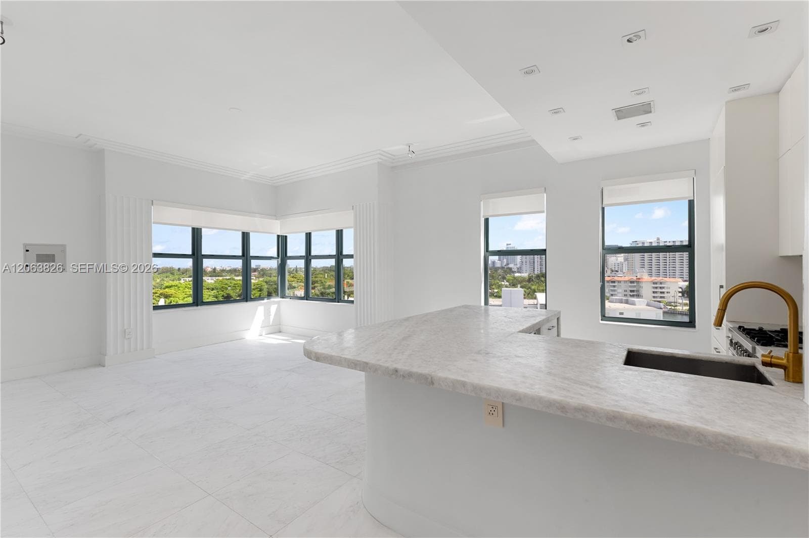 2421 Lake Pancoast Dr # 7A, Miami Beach FL 33140