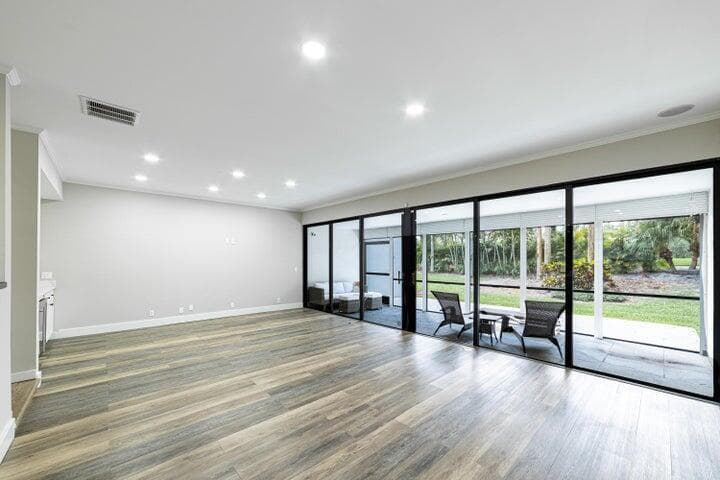 2517 Presidential Way # B, West Palm Beach FL 33401 photo 2