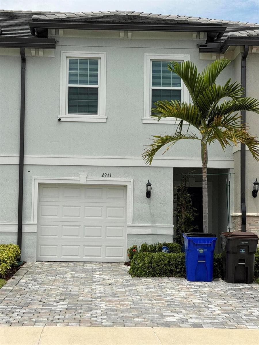 2933 OLIVIA Avenue, Lauderdale Lakes FL 33311 photo 2