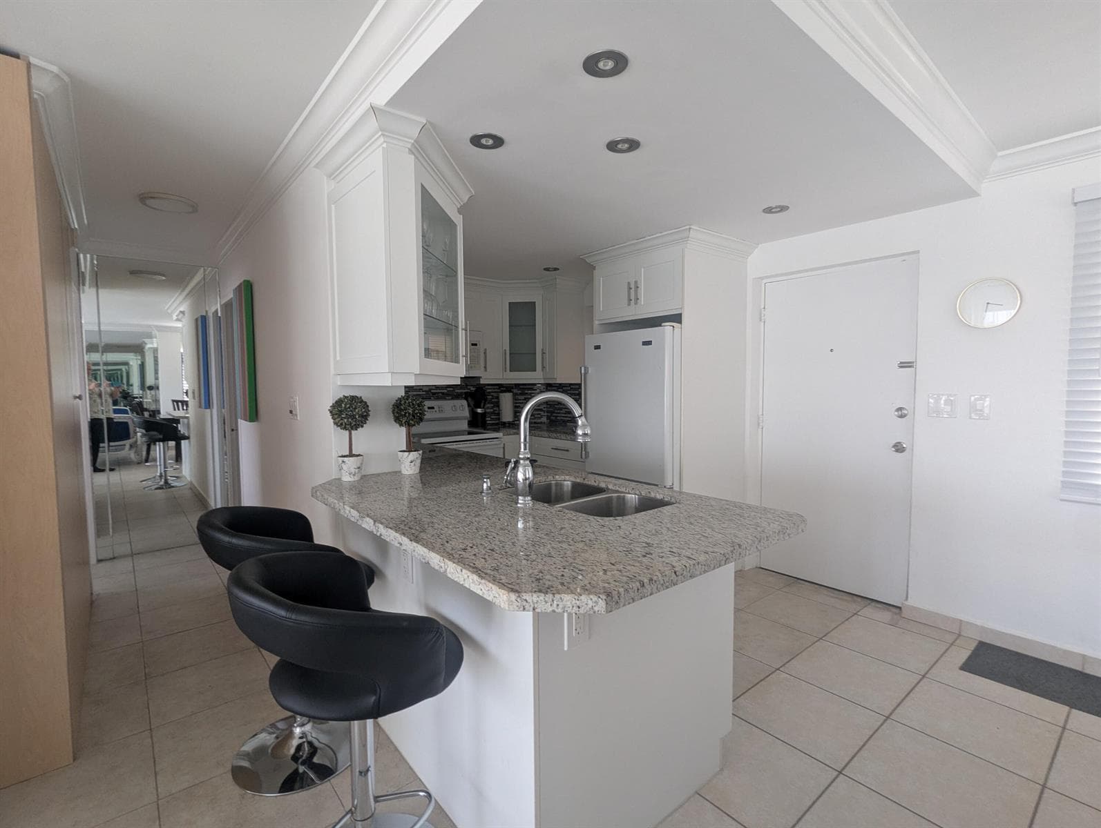 220 KINGS POINT Drive # 501, Sunny Isles Beach FL 33160 photo 4