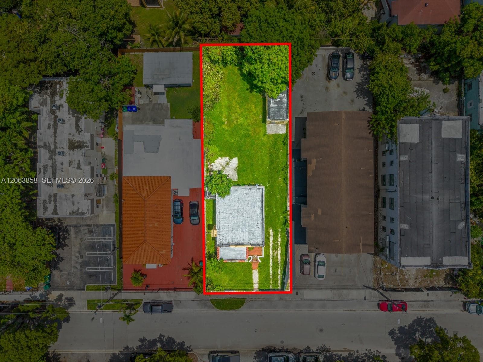 559 NW 34th St, Miami FL 33127 photo 2
