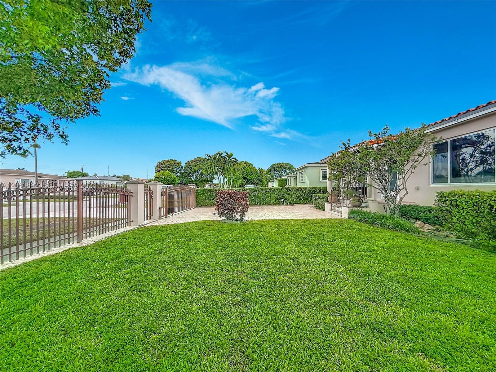 145 W 57th St, Hialeah FL 33012 photo 4