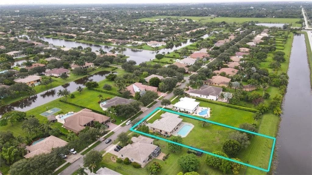 4053 SW 141st Avenue, Davie FL 33330 photo 2