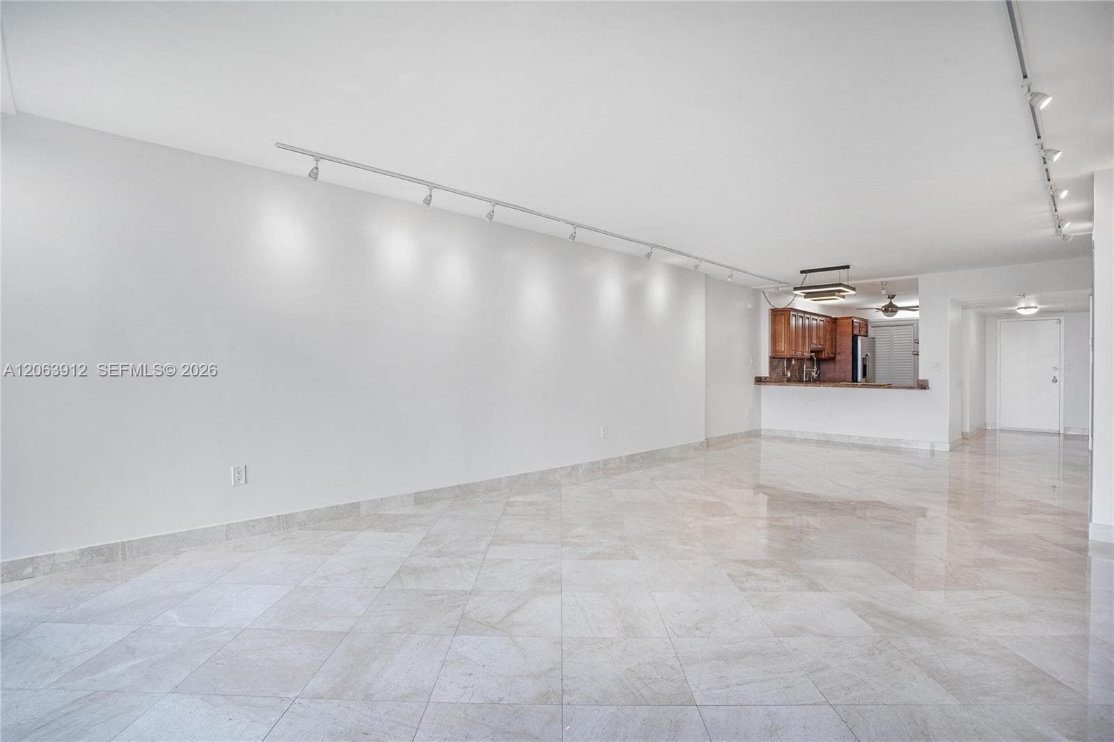3375 N Country Club Dr # 1605, Aventura, FL 33180 photo 5