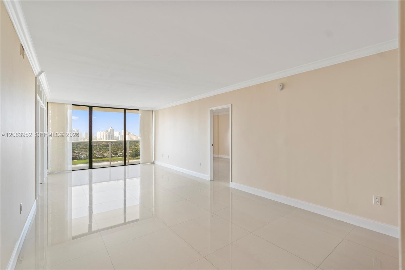 3675 N Country Club Dr # 2208, Aventura FL 33180 photo 3