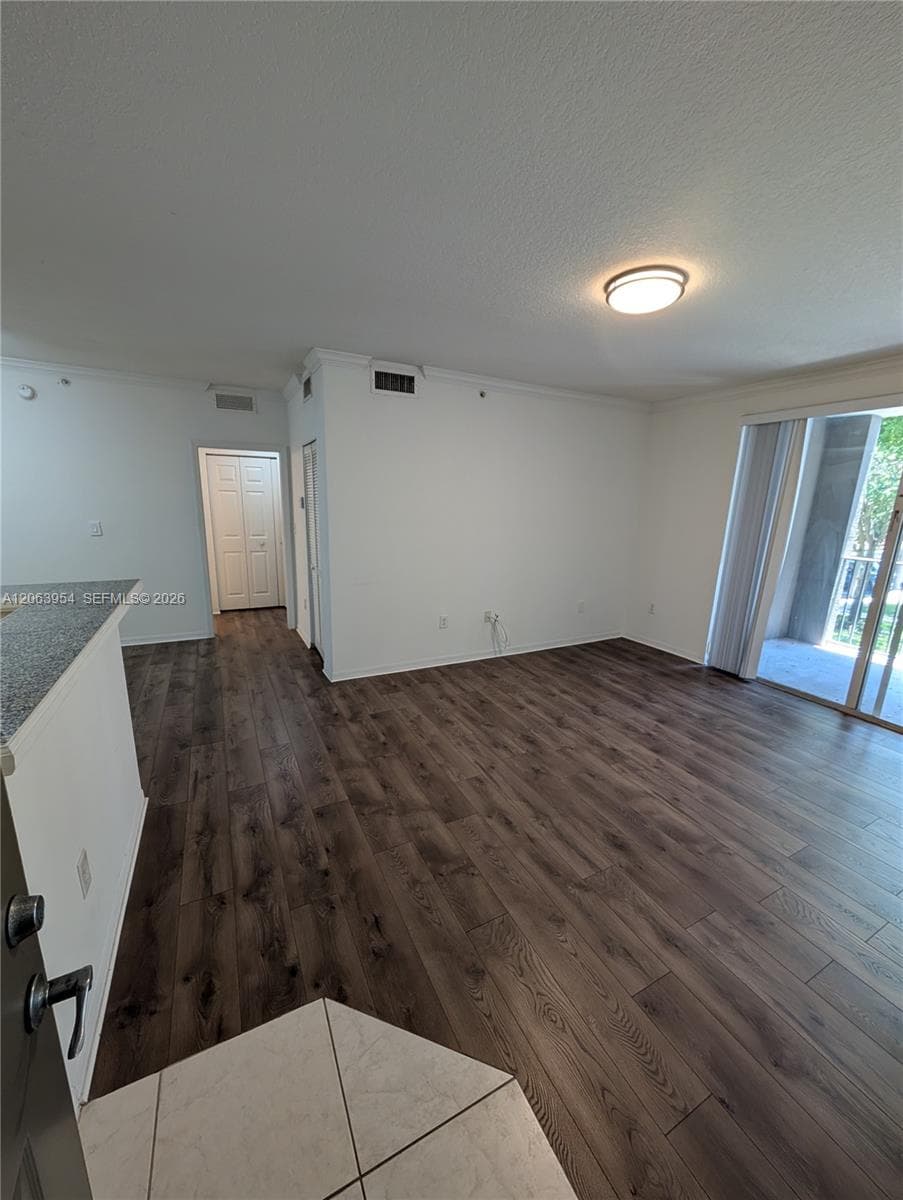 6831 SW 44th St # 203, Miami FL 33155 photo 3