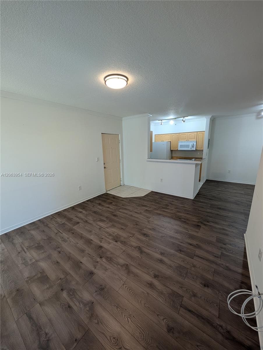 6831 SW 44th St # 203, Miami FL 33155 photo 5