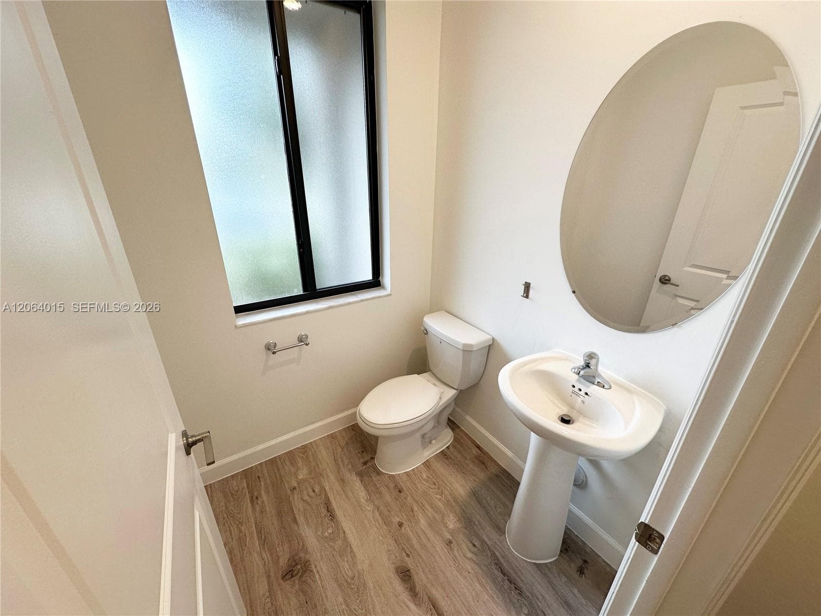 967 NE 211th St, Miami, FL 33179 photo 3