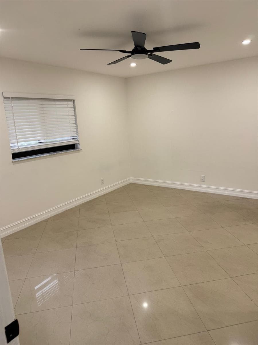 7000 TYLER Street, Hollywood FL 33024 photo 5