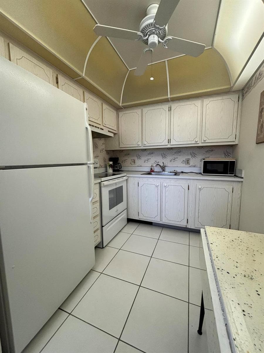 3000 SPRINGDALE Boulevard # 316, Palm Springs FL 33461 photo 4