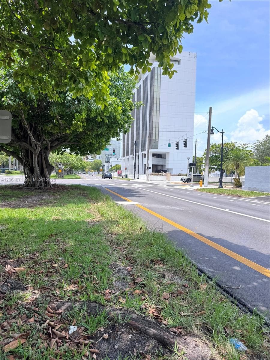 2530 SW 3rd Ave # 306, Miami FL 33129 photo 2