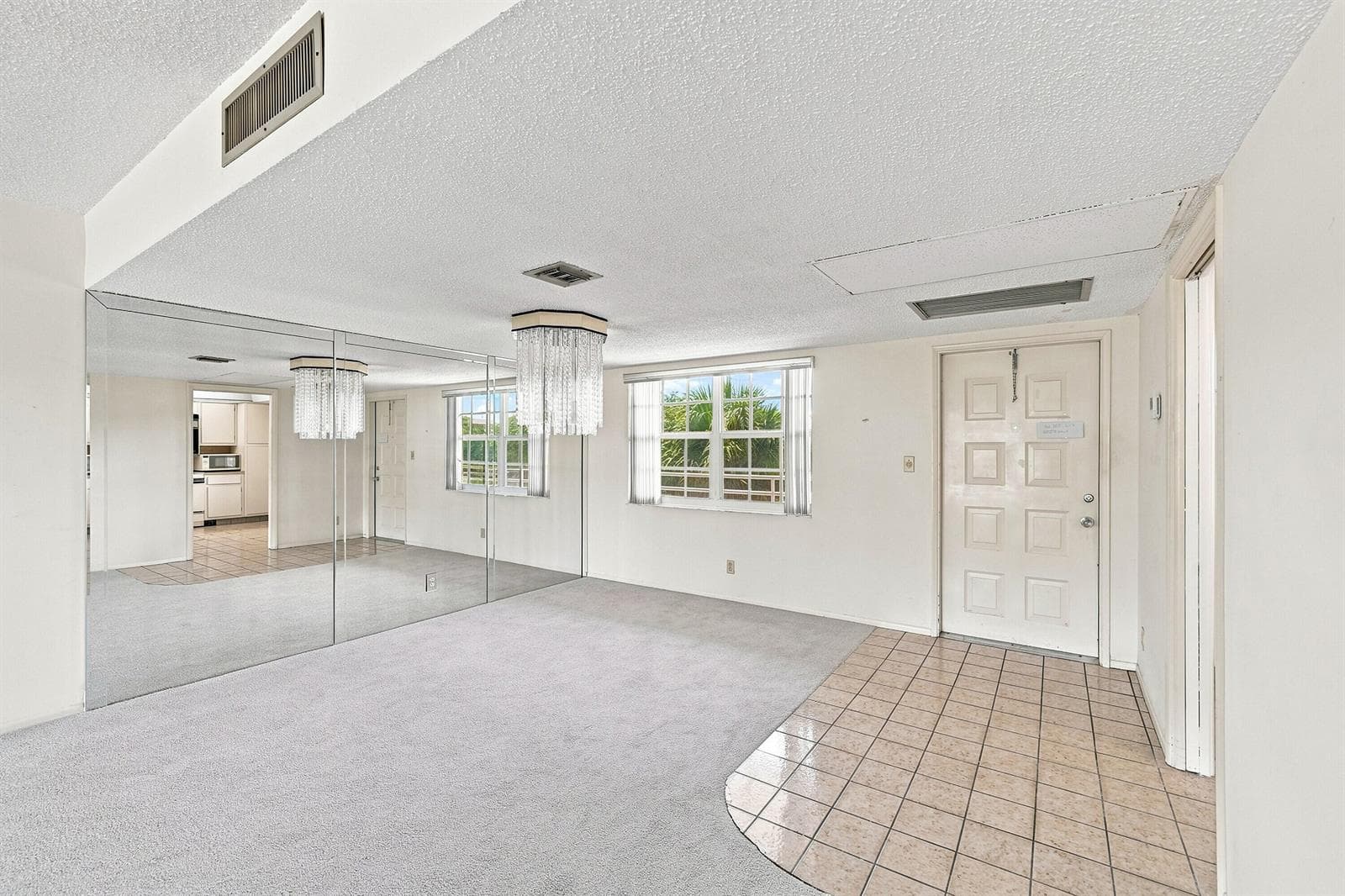 555 Oaks Lane # 303, Pompano Beach FL 33069 photo 5