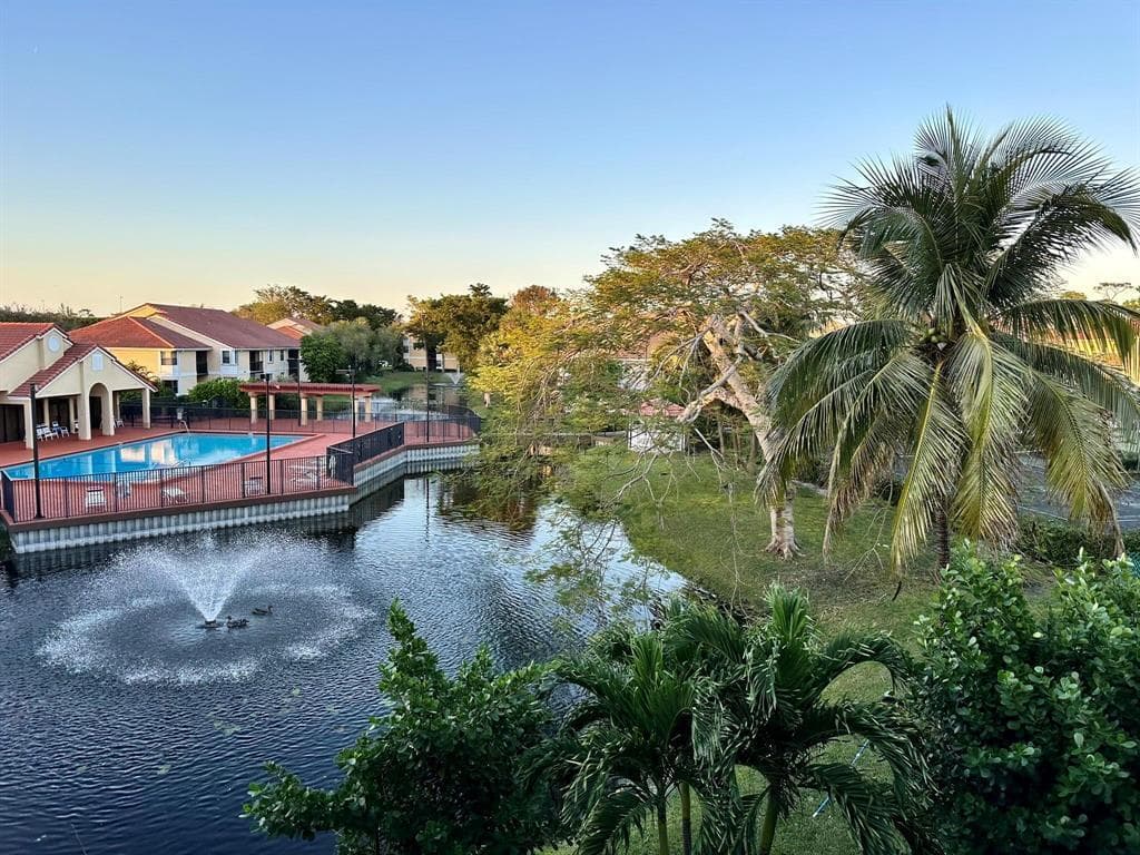 5641 RIVERSIDE Drive # 306B1, Coral Springs FL 33067 photo 2