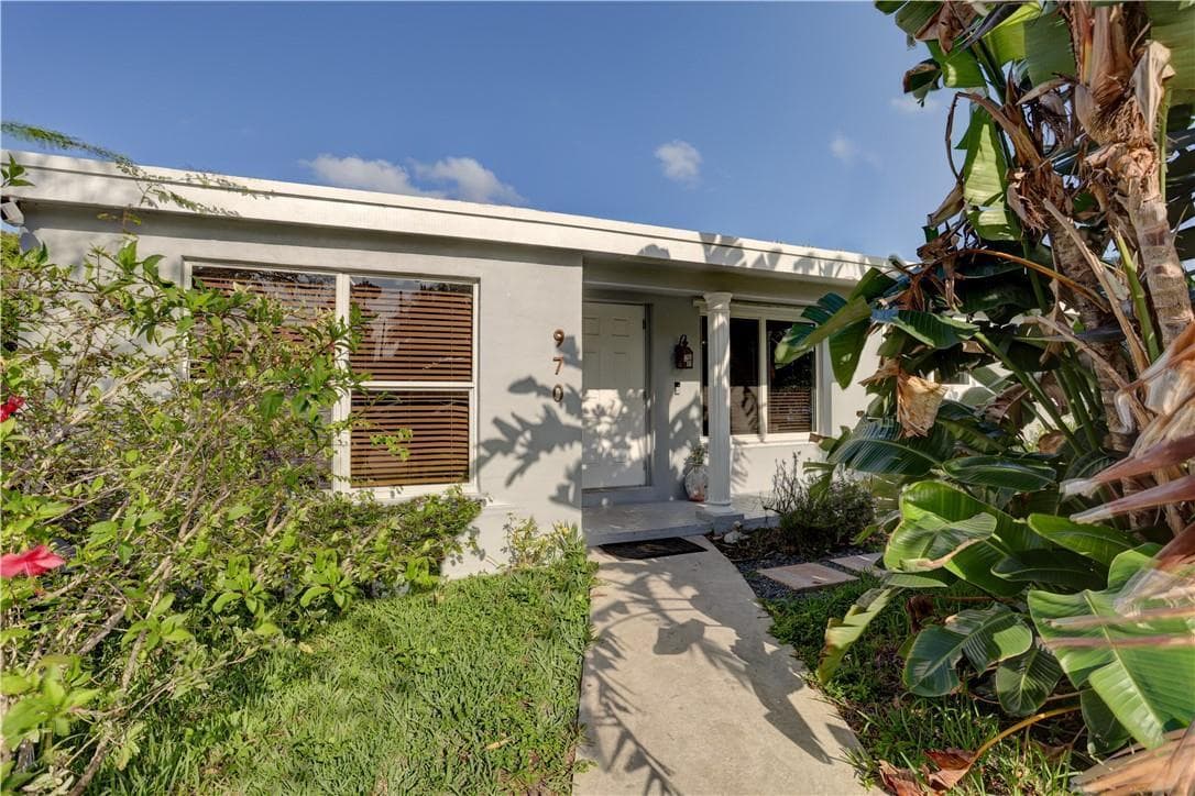 970 SW 3RD Avenue, Pompano Beach FL 33060 photo 2
