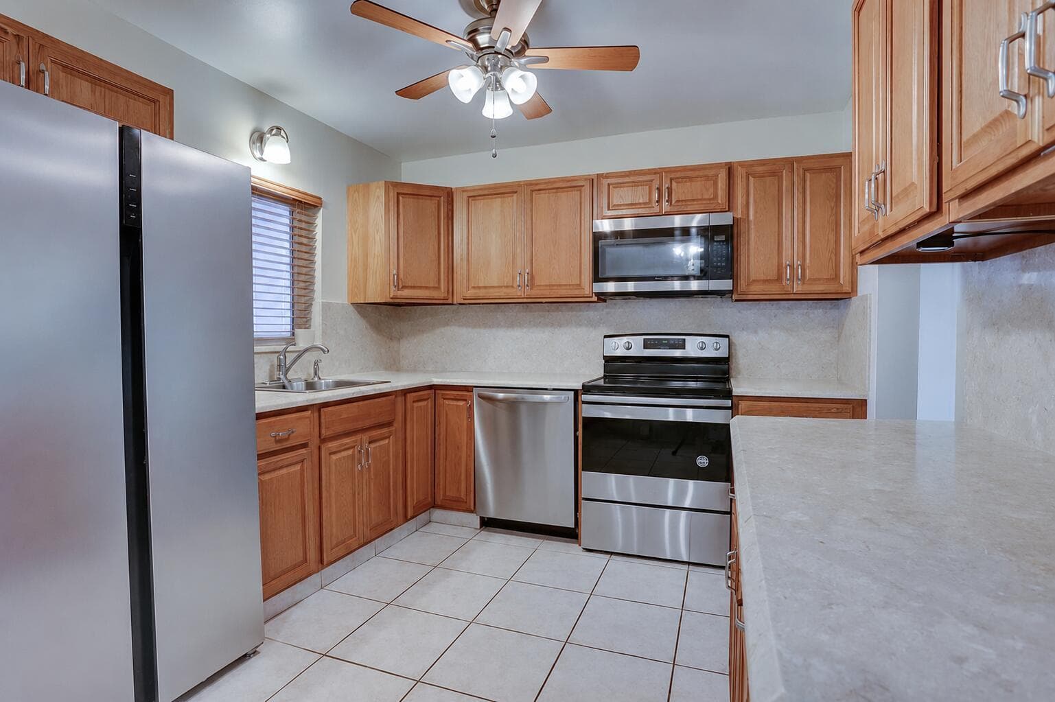 970 SW 3RD Avenue, Pompano Beach FL 33060 photo 4
