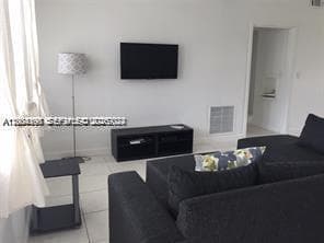 200 S Shore Dr # 7, Miami Beach FL 33141 photo 2