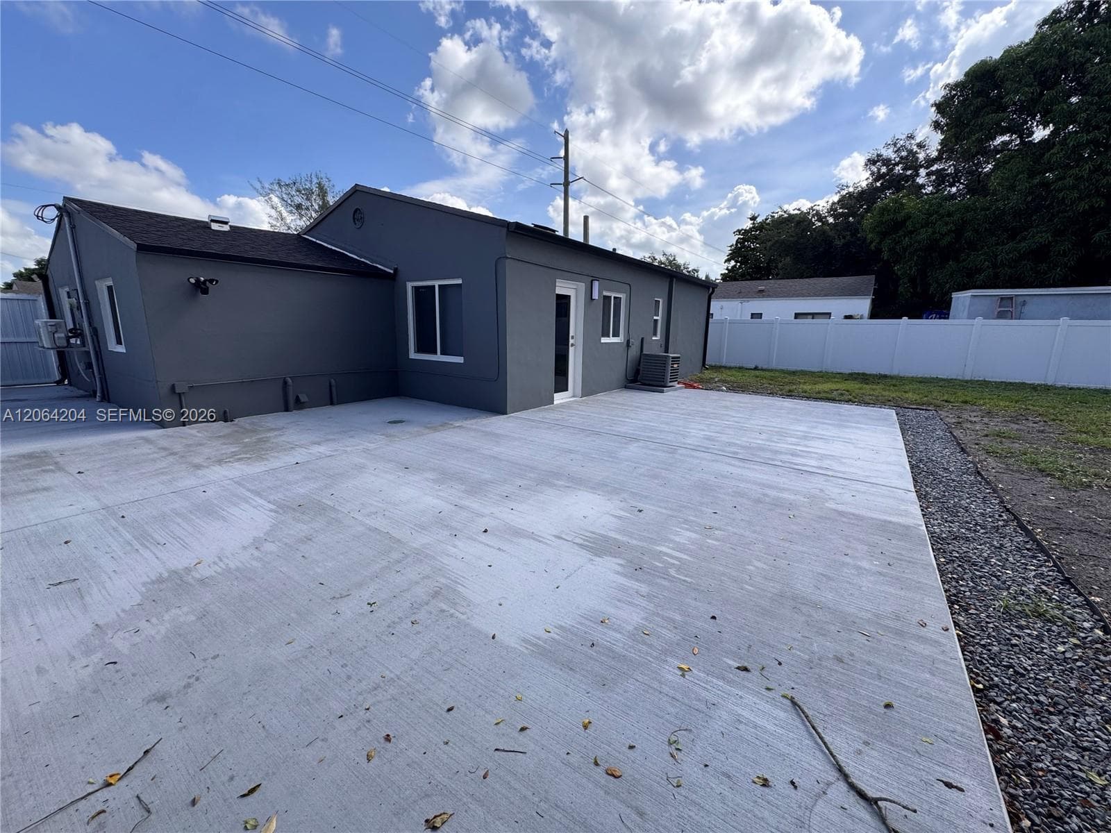 2416 NW 88th St, Miami FL 33147 photo 3