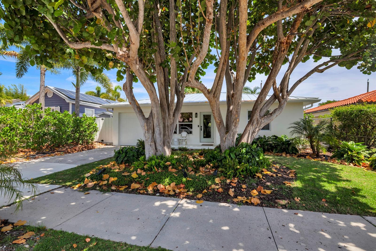 170 Wellesley Drive, FL 33460 photo 2