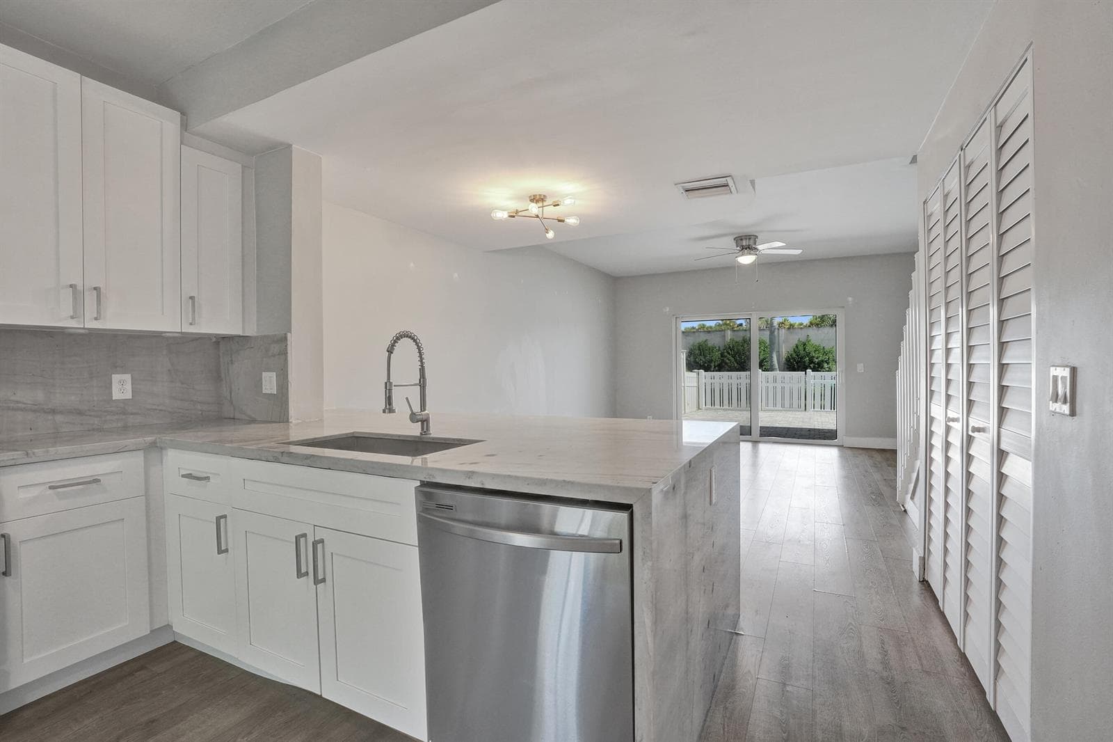 9913 NW 57TH Manor, Coral Springs FL 33076 photo 3