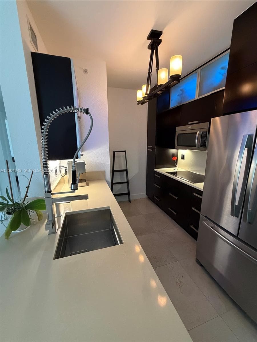 6001 SW 70th St # 445, South Miami FL 33143 photo 2
