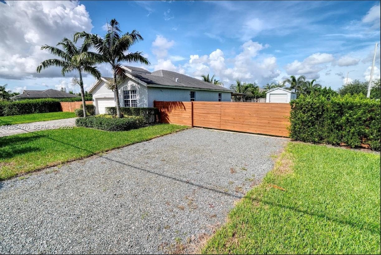 30600 SW 193rd Ave, Homestead FL 33030 photo 3
