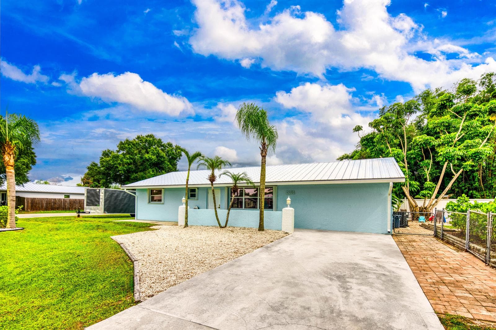 2184 SE Washington Street N, Stuart FL 34997 photo 2