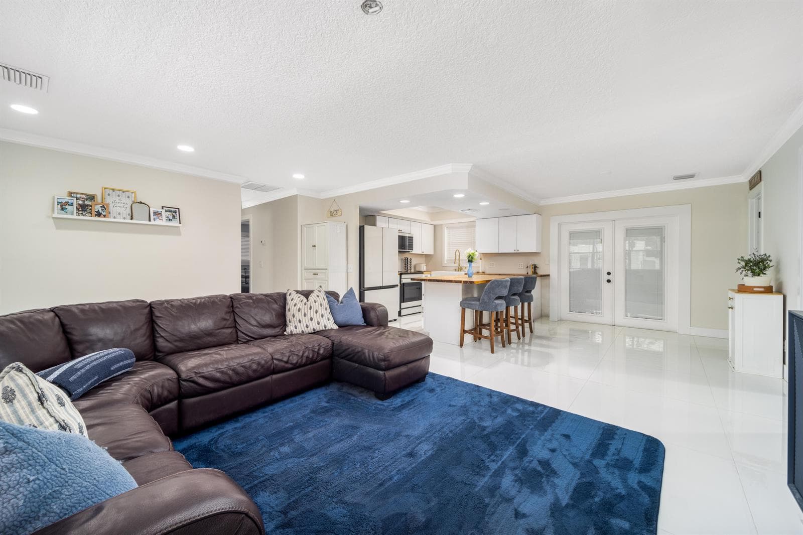 2184 SE Washington Street N, Stuart FL 34997 photo 3