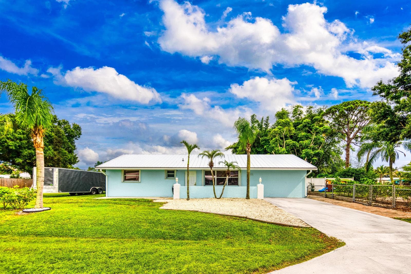 2184 SE Washington Street N, Stuart FL 34997