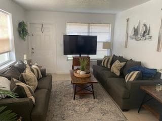 841 NE 40TH Street, Oakland Park FL 33334 photo 3