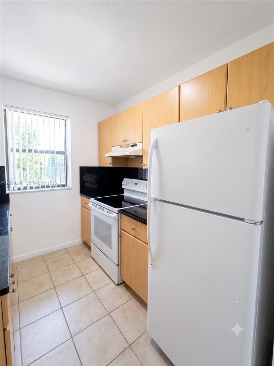 7220 NW 179 St # 201, Hialeah, FL 33015 photo 2