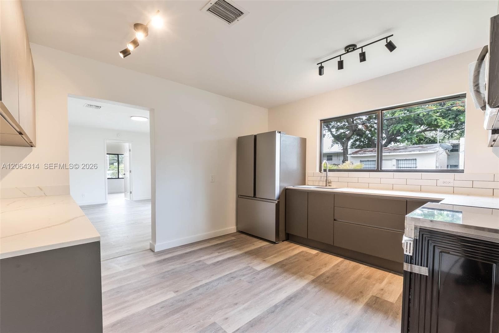 25 NW 78th St # 1, Miami, FL 33150 photo 3