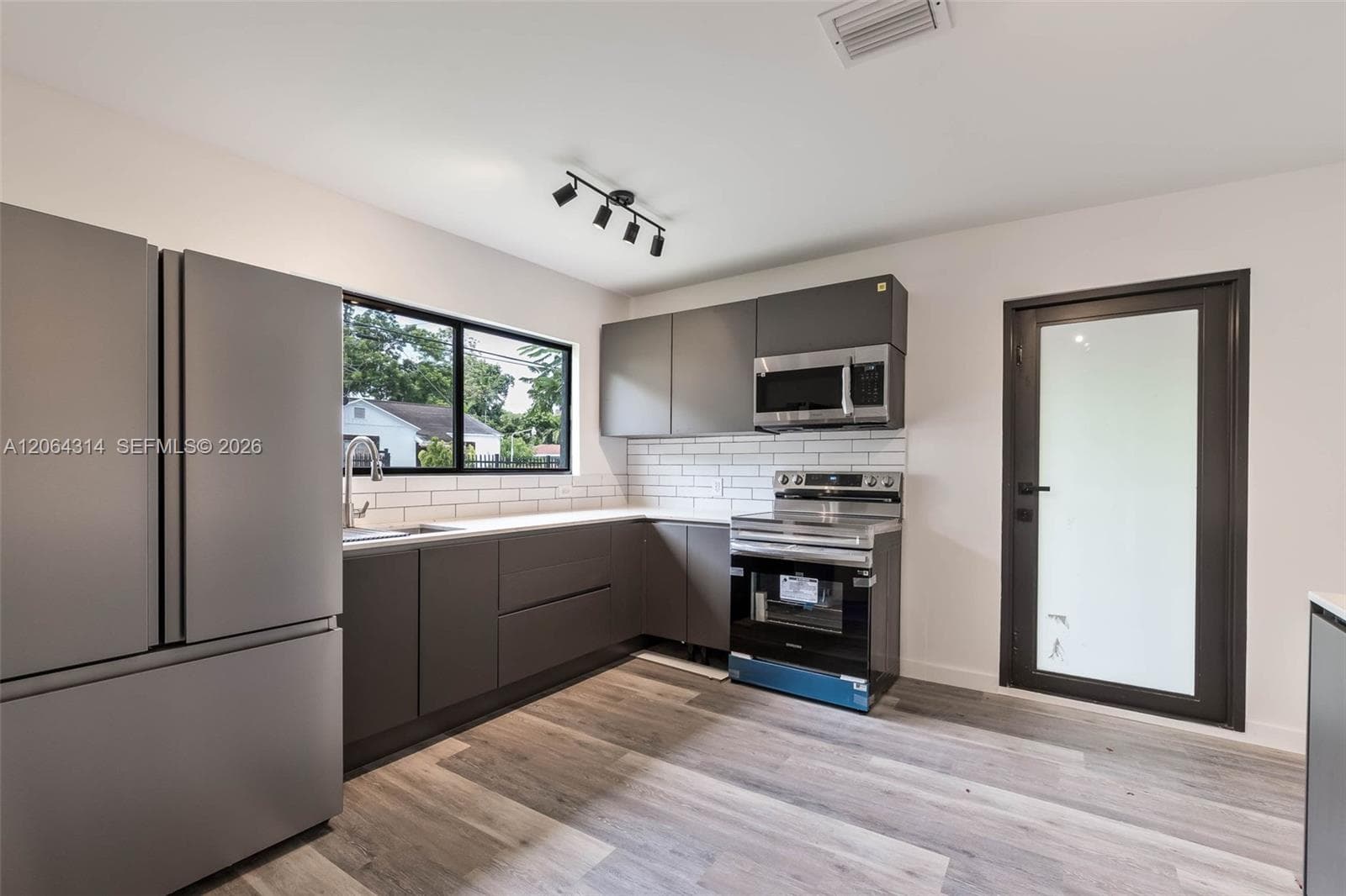 25 NW 78th St # 1, Miami, FL 33150 photo 4