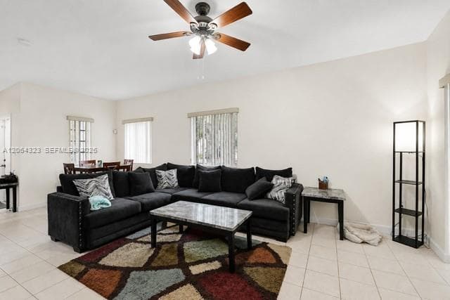385 NE 31st Ave, Homestead FL 33033 photo 2