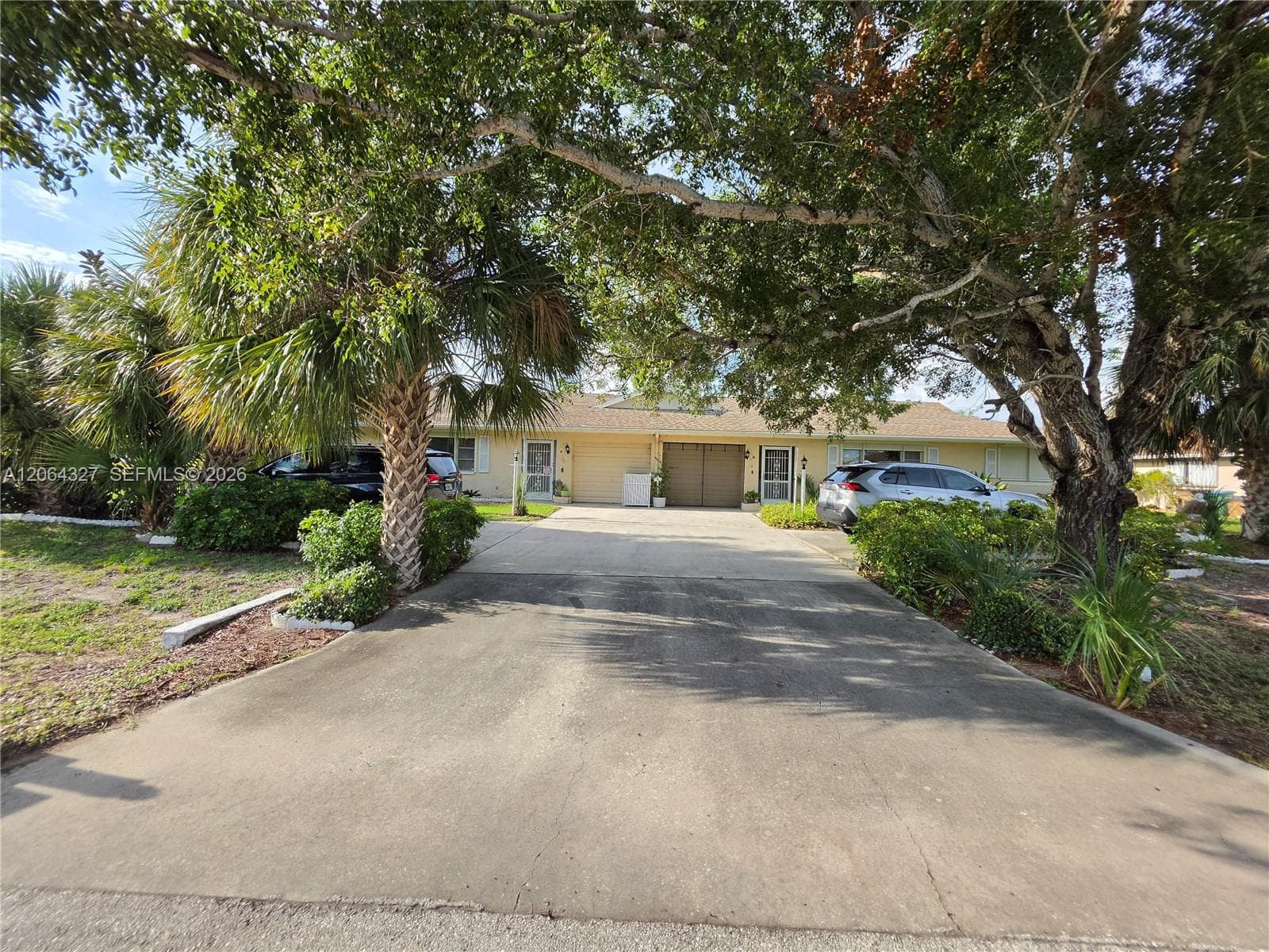 613 SE 46th Ter UNIT A-B, Cape Coral FL 33904 photo 2