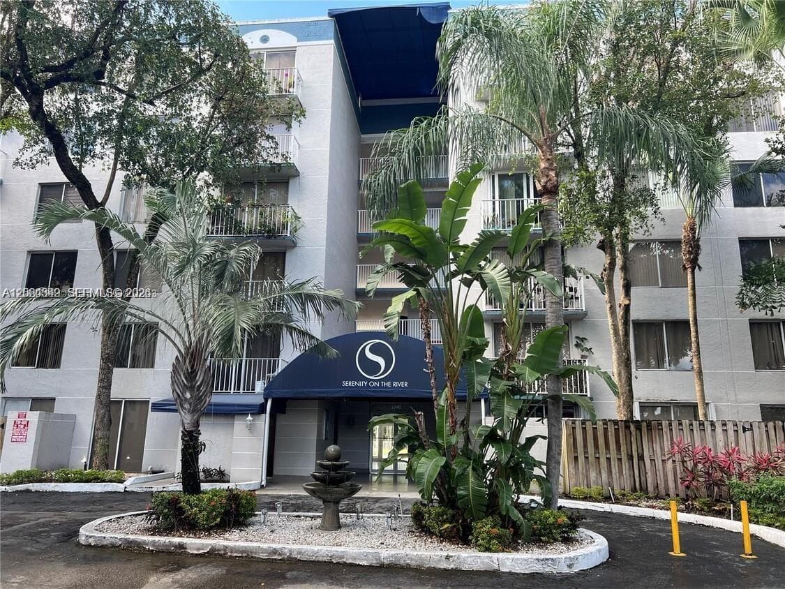 1740 NW N River Dr # 419, Miami FL 33125 photo 3