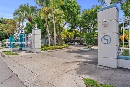 1740 NW N River Dr # 419, Miami FL 33125 photo 4
