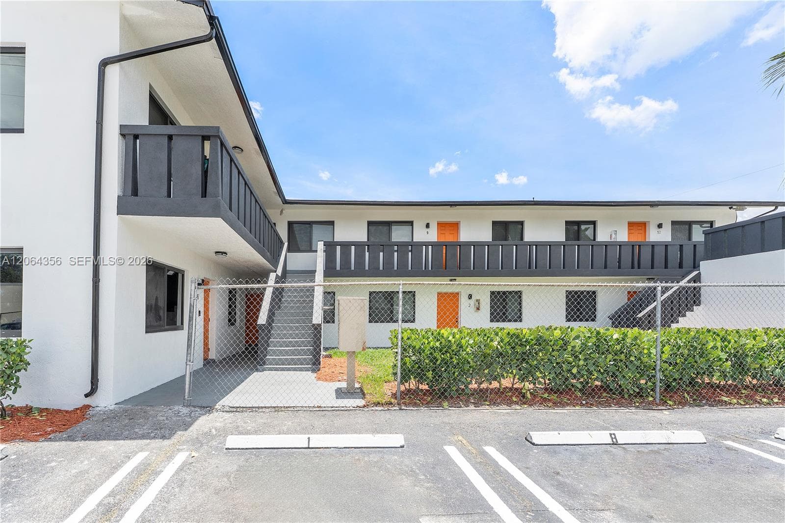 940 NW 8th Ave, Pompano Beach FL 33060 photo 2