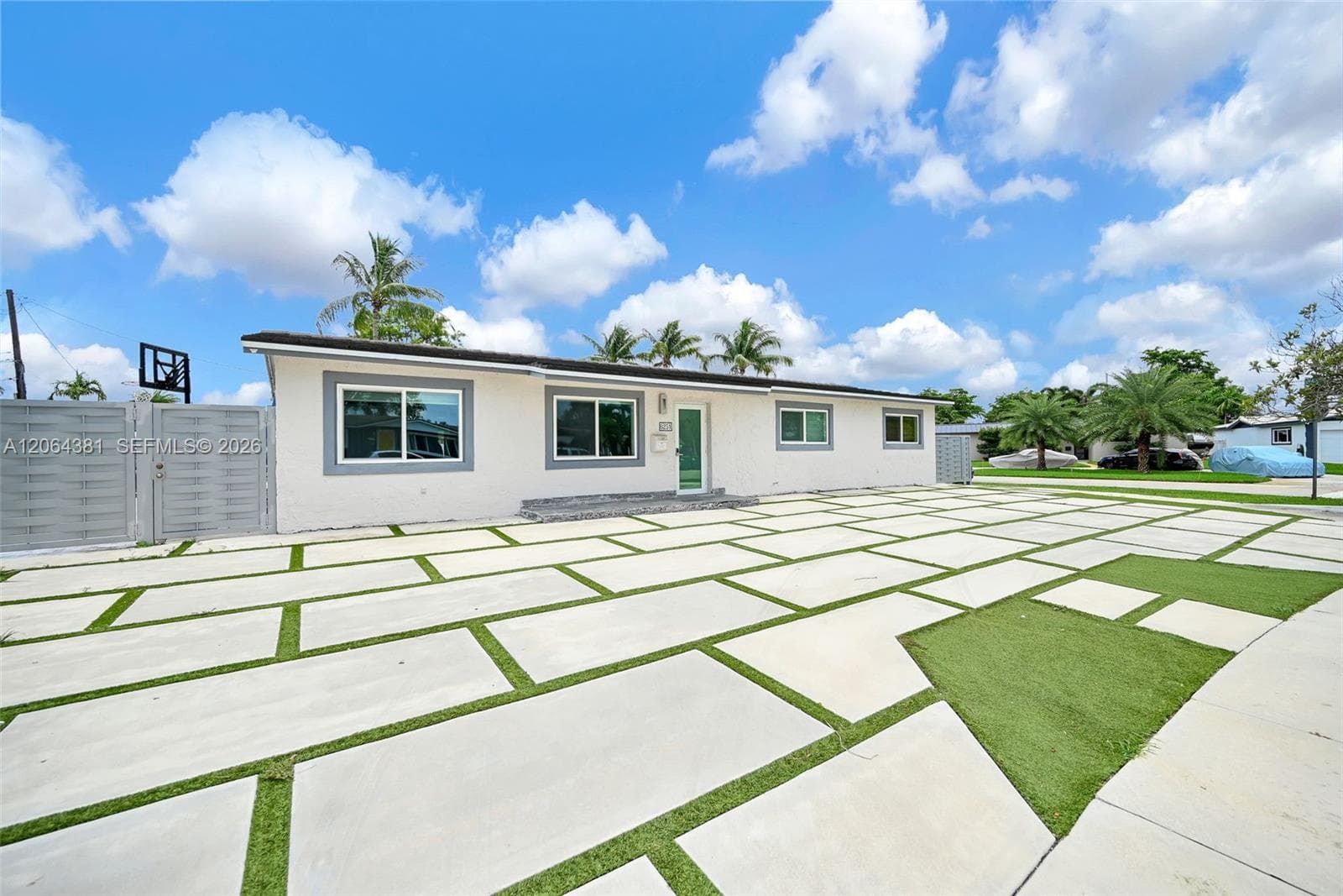 8251 NW 185th St, Hialeah FL 33015 photo 2