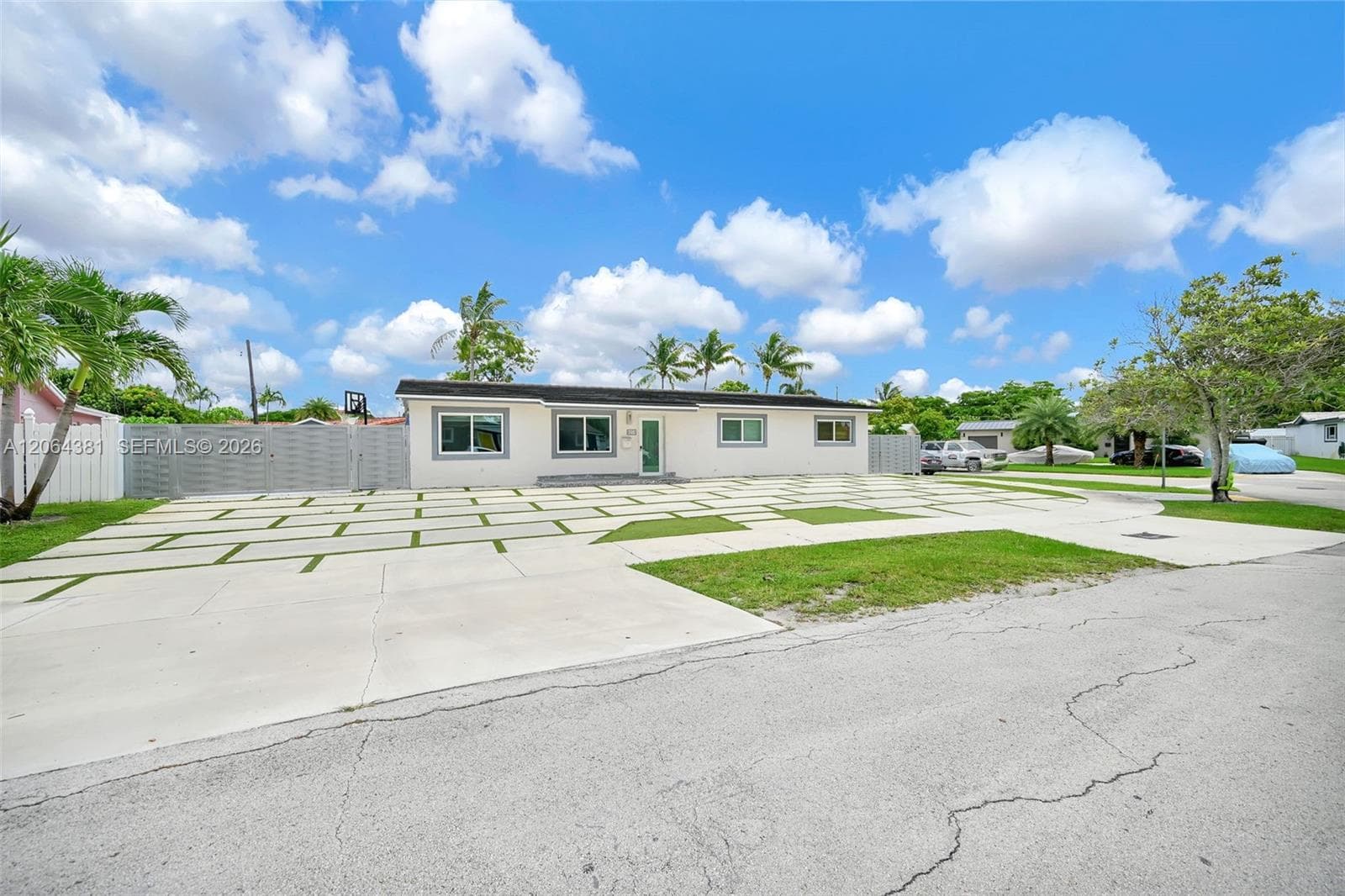 8251 NW 185th St, Hialeah FL 33015 photo 3