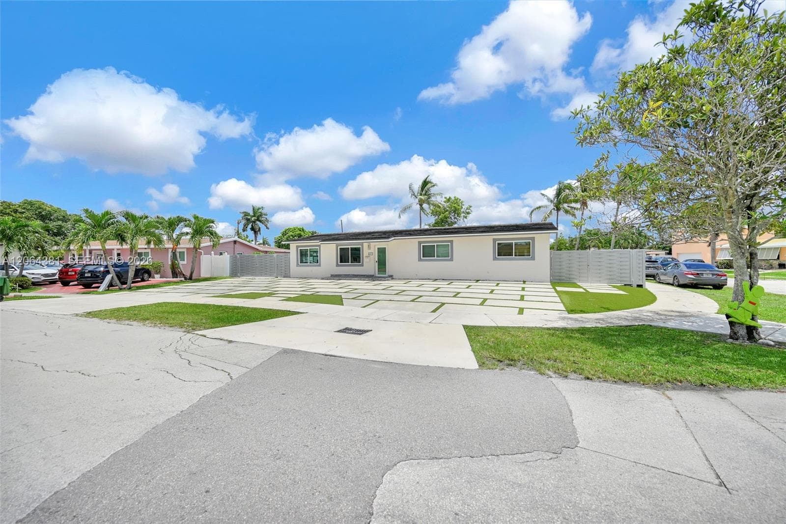 8251 NW 185th St, Hialeah FL 33015 photo 5