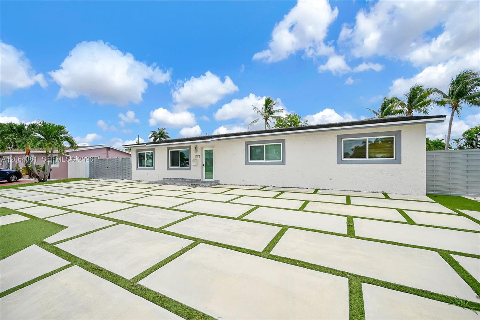 8251 NW 185th St, Hialeah FL 33015 photo 4
