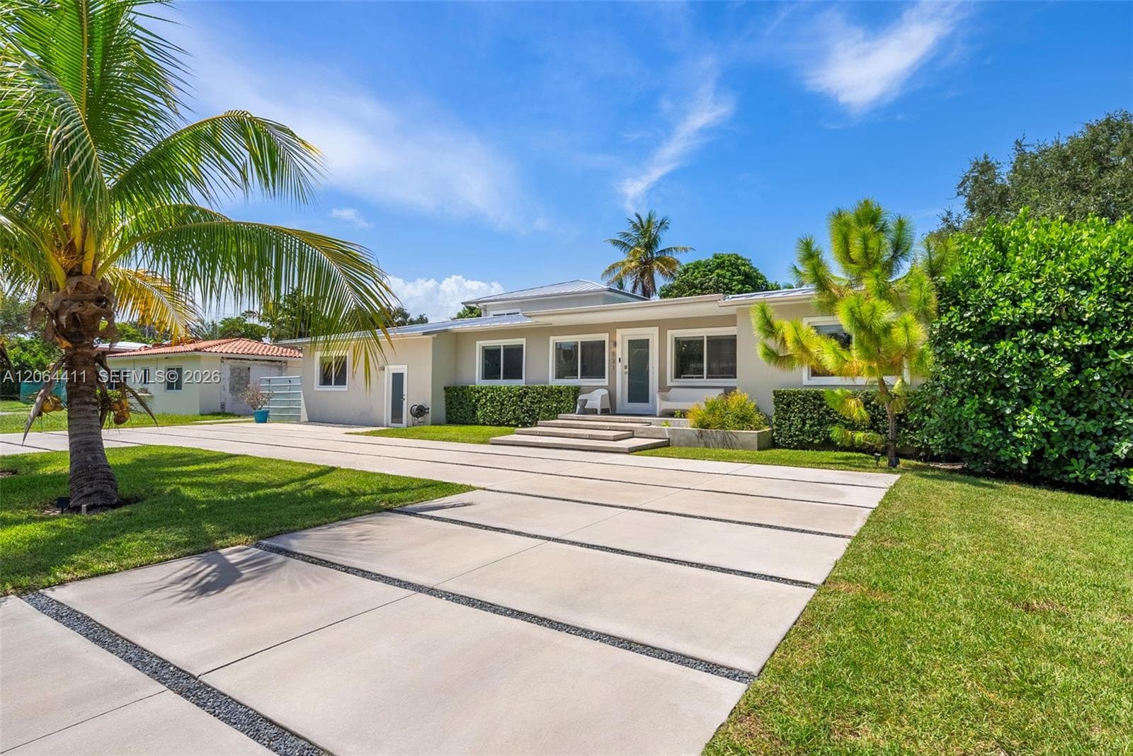 831 NE 109th St, Biscayne Park FL 33161 photo 4