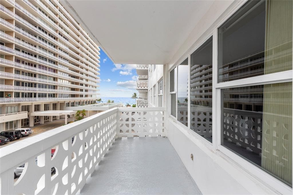 4010 Galt Ocean Drive Apt 312, Fort Lauderdale FL 33308 photo 2