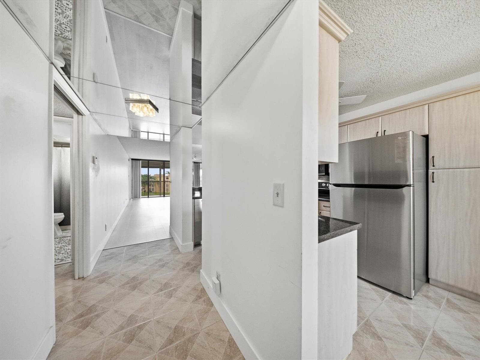 6539 CORAL LAKE Drive # 403, Margate FL 33063 photo 3