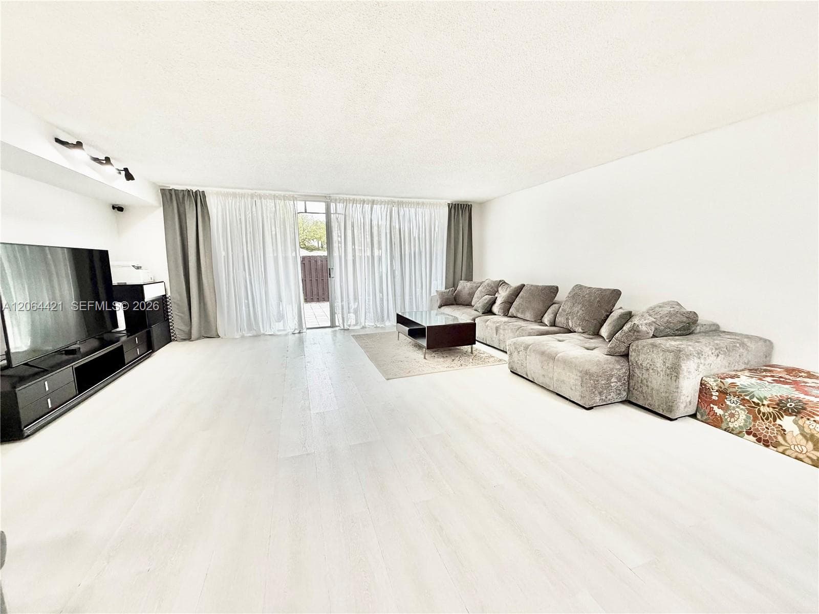 2203 NE 7th St # 14, Hallandale Beach FL 33009 photo 2
