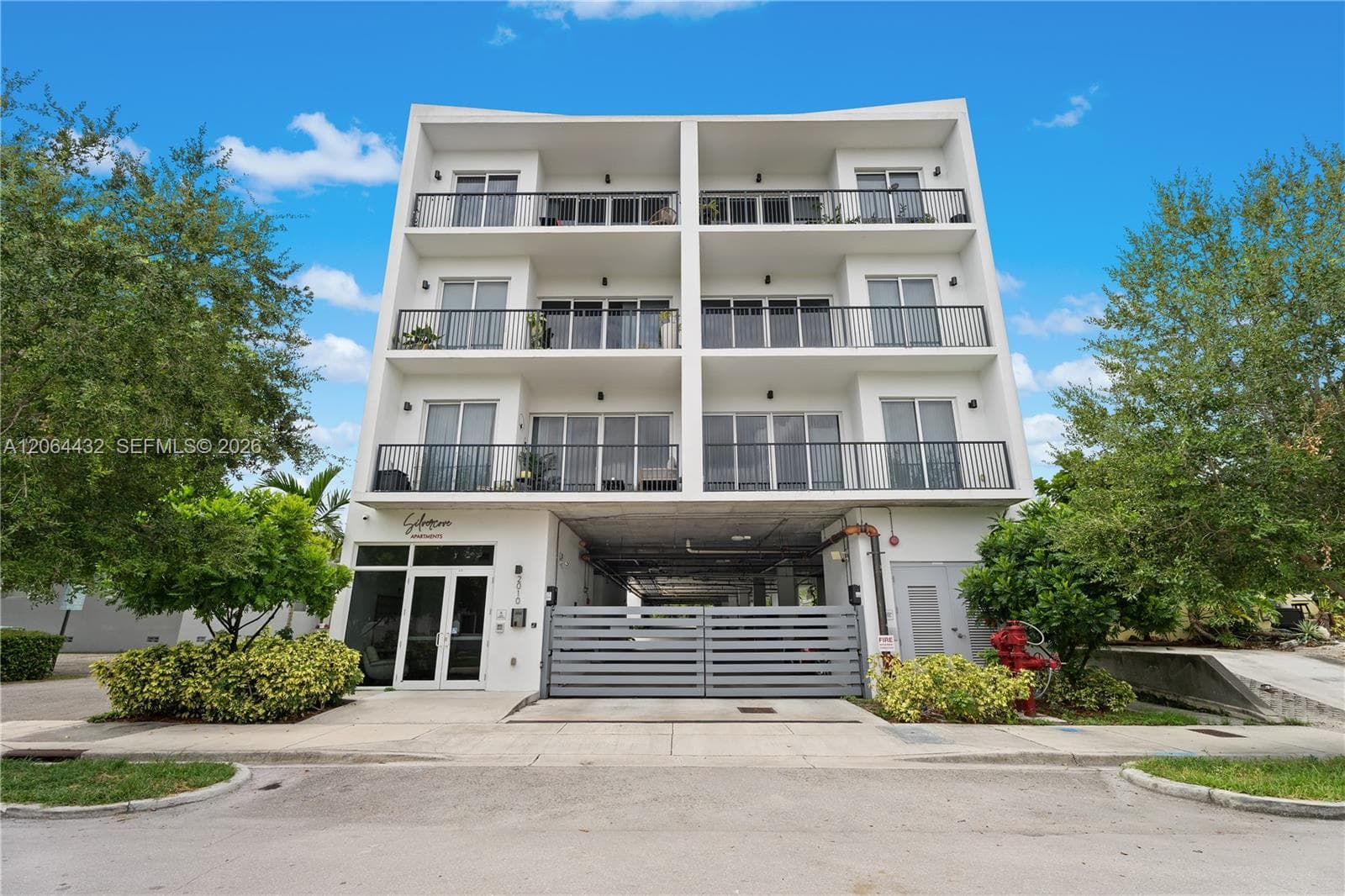 2010 SW 25th Ter # 305, Miami FL 33133