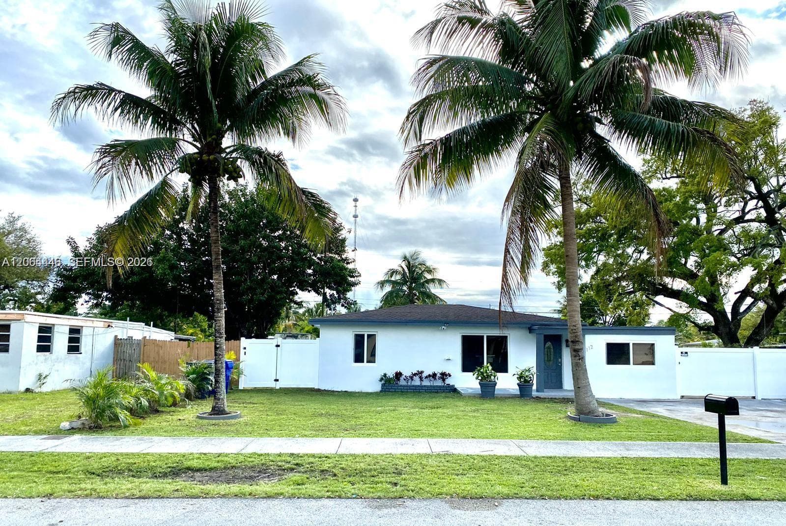 112 Ronald Rd, West Park FL 33023