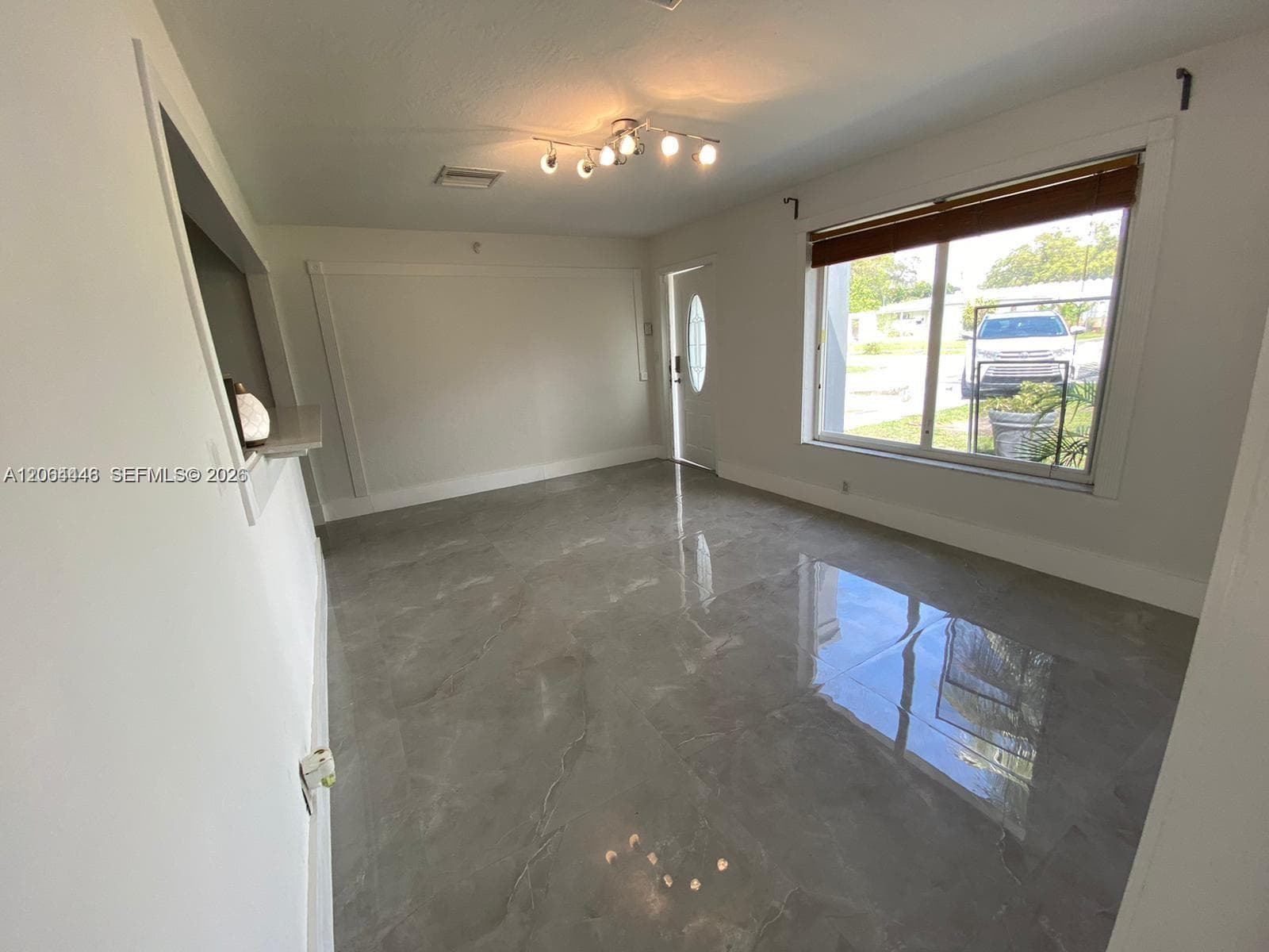 112 Ronald Rd, West Park FL 33023 photo 4