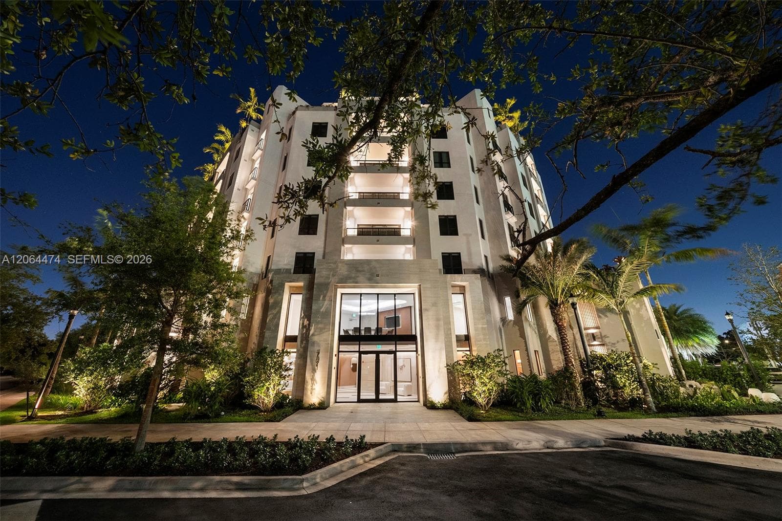 701 Valencia Ave # 401, Coral Gables FL 33134 photo 2